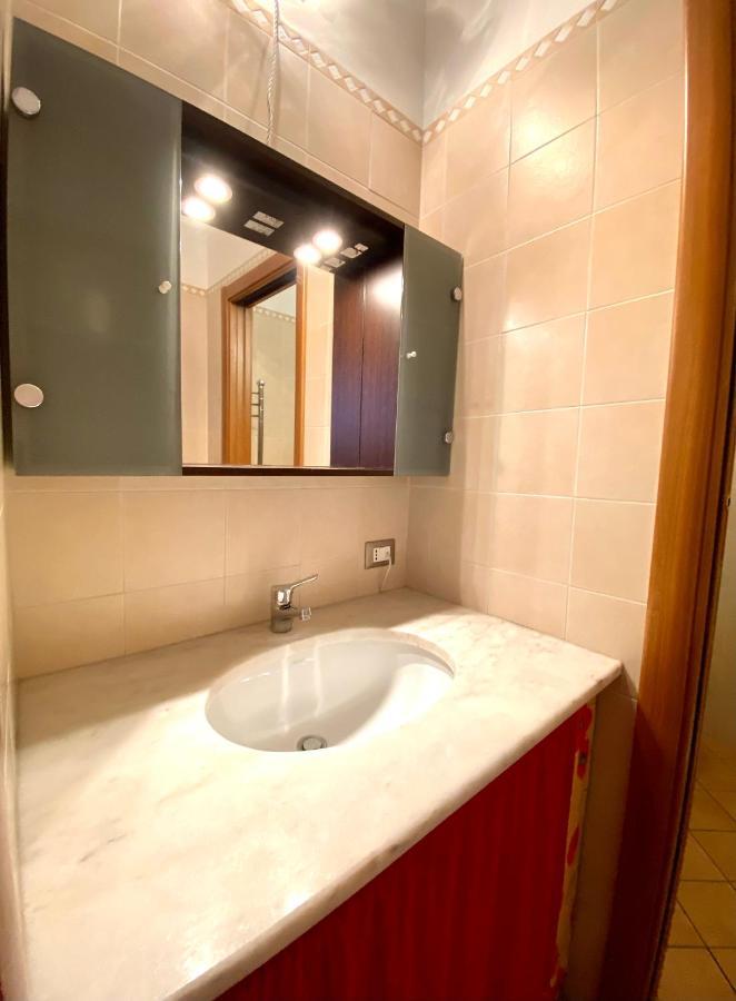 Elegante Appartamento In Centro Palermo Exterior foto